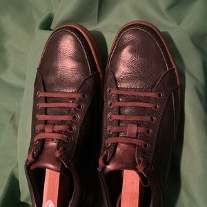 Joseph Abboud Top Quality Leather Fashion Sneakers. Like NEW. Mens 9